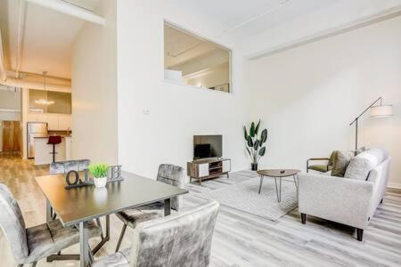 אינדיאנפוליס Cozysuites - 2Br With Direct Skybridge Access #1 מראה חיצוני תמונה